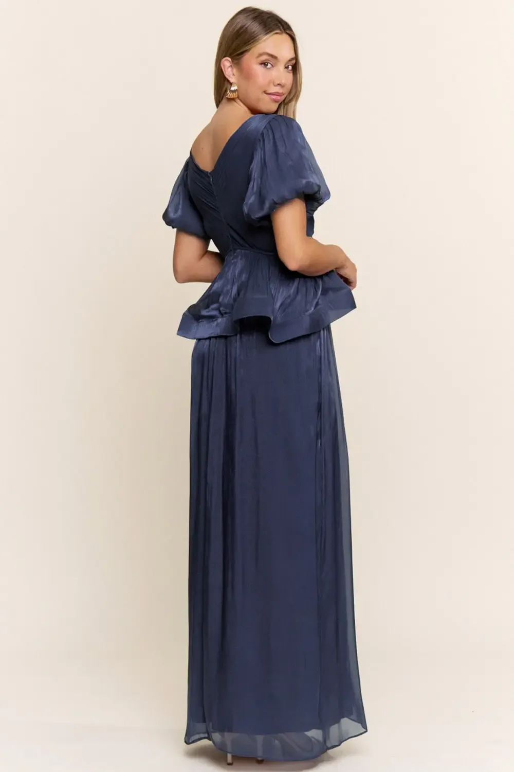 Vestido Largo De Gala Plisado Con Cintura Peplum Y Mangas Abullonadas EV1054 — vista 3