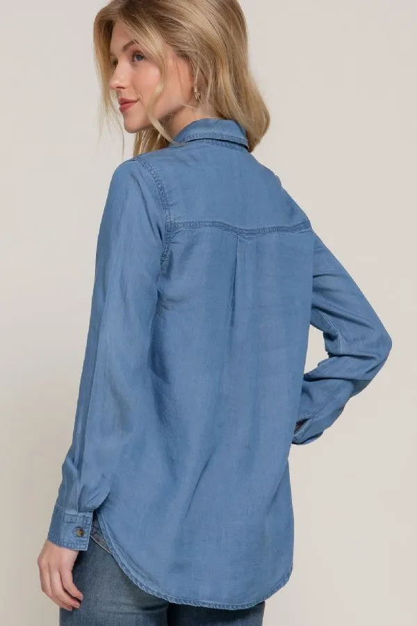 Camisa De Mezclilla Clara Con Bolsillos De Solapa Para Dama – Modelo T13765 — vista 3