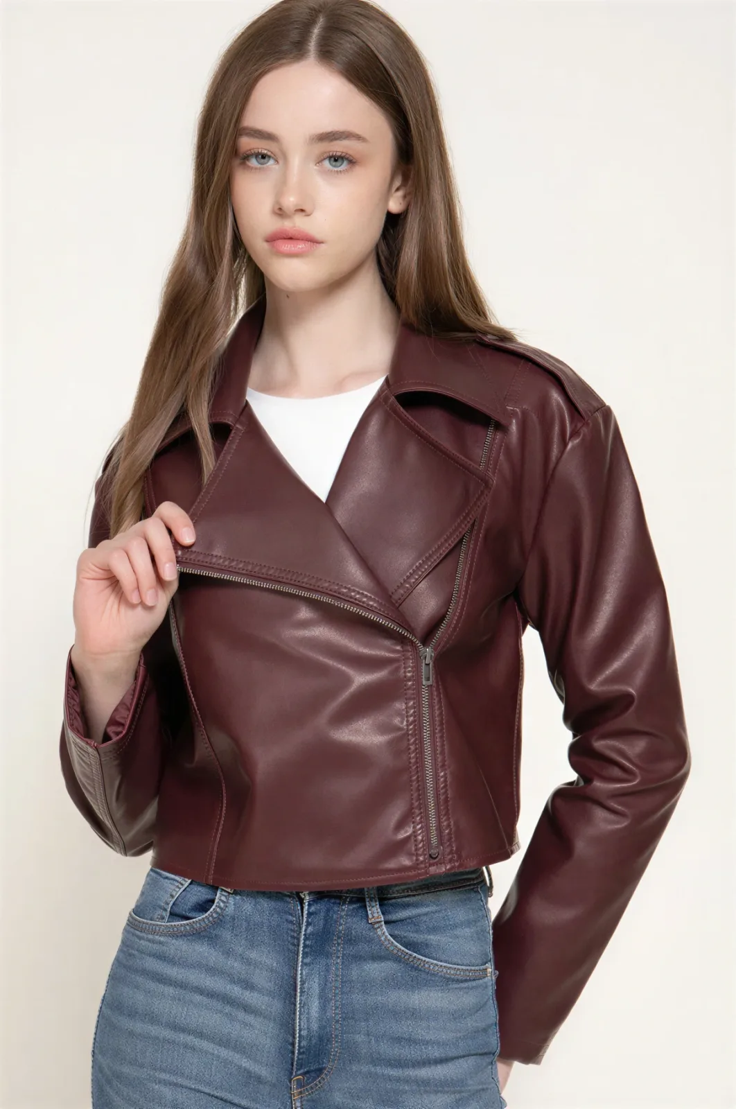 Chaqueta Casual Efecto Piel Vino Con Cierre Asimétrico Para Mujer – Modelo J14588